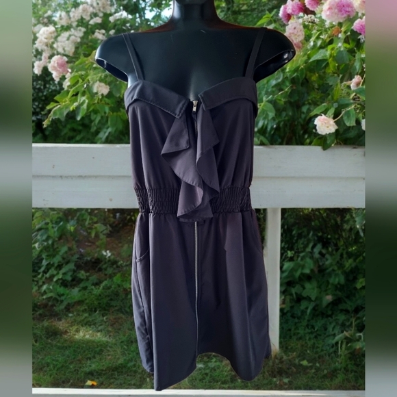 3/$40 Sale! Level 33 Seamless Collection of Toronto Front Ruffle & Zipper Dress - Picture 1 of 10